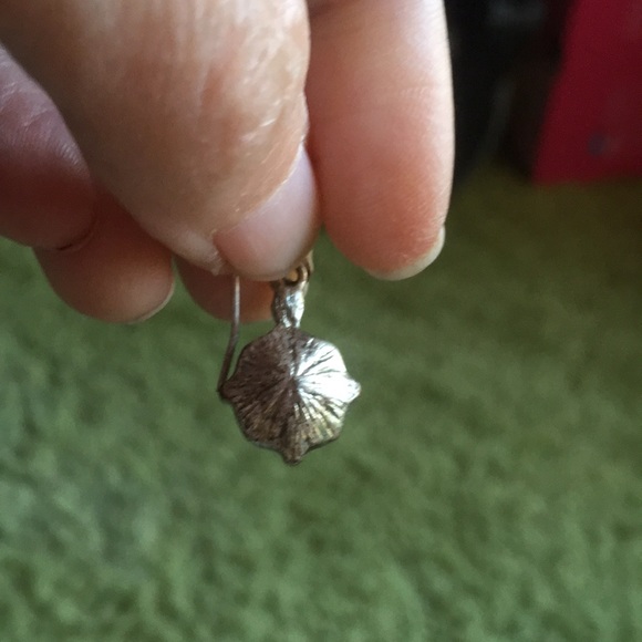 Earrings - Picture 3 of 3